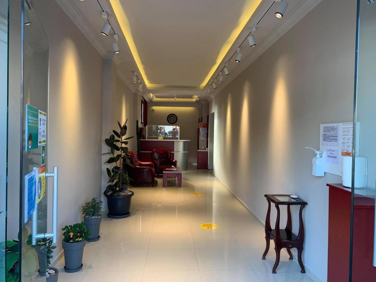 Marani Hotel Батуми Екстериор снимка