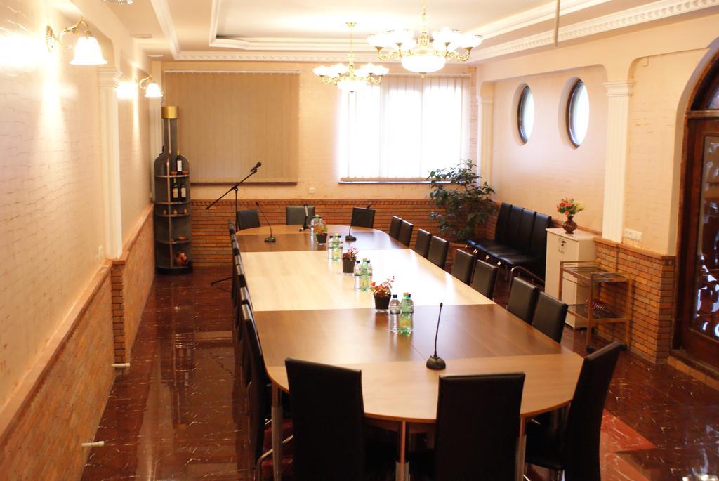Marani Hotel Батуми Екстериор снимка