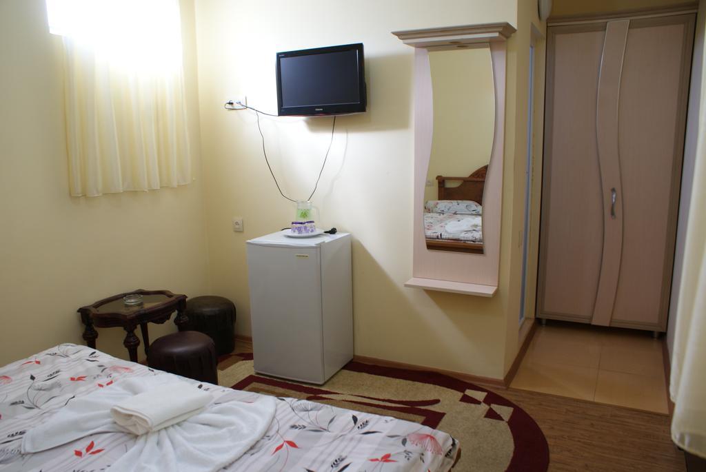 Marani Hotel Батуми Стая снимка