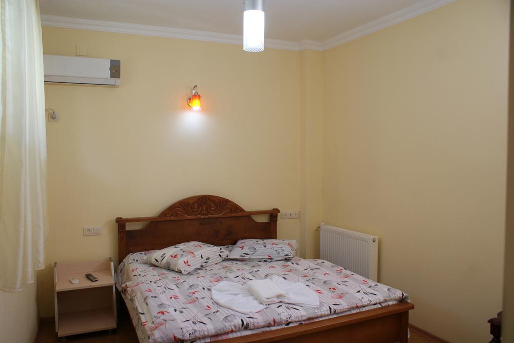 Marani Hotel Батуми Стая снимка