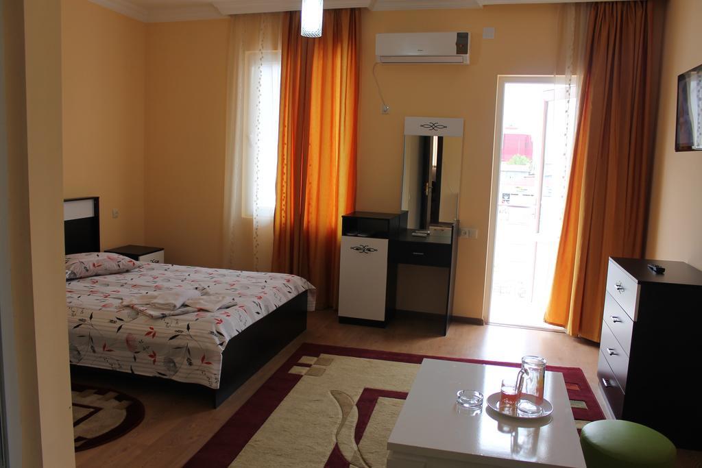 Marani Hotel Батуми Стая снимка