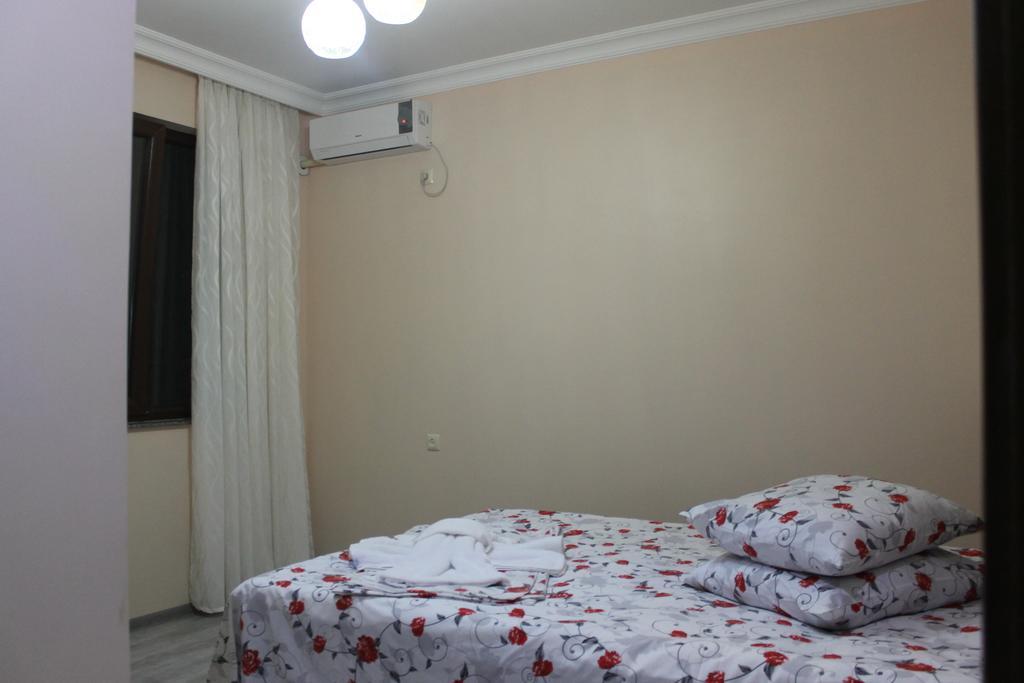 Marani Hotel Батуми Стая снимка