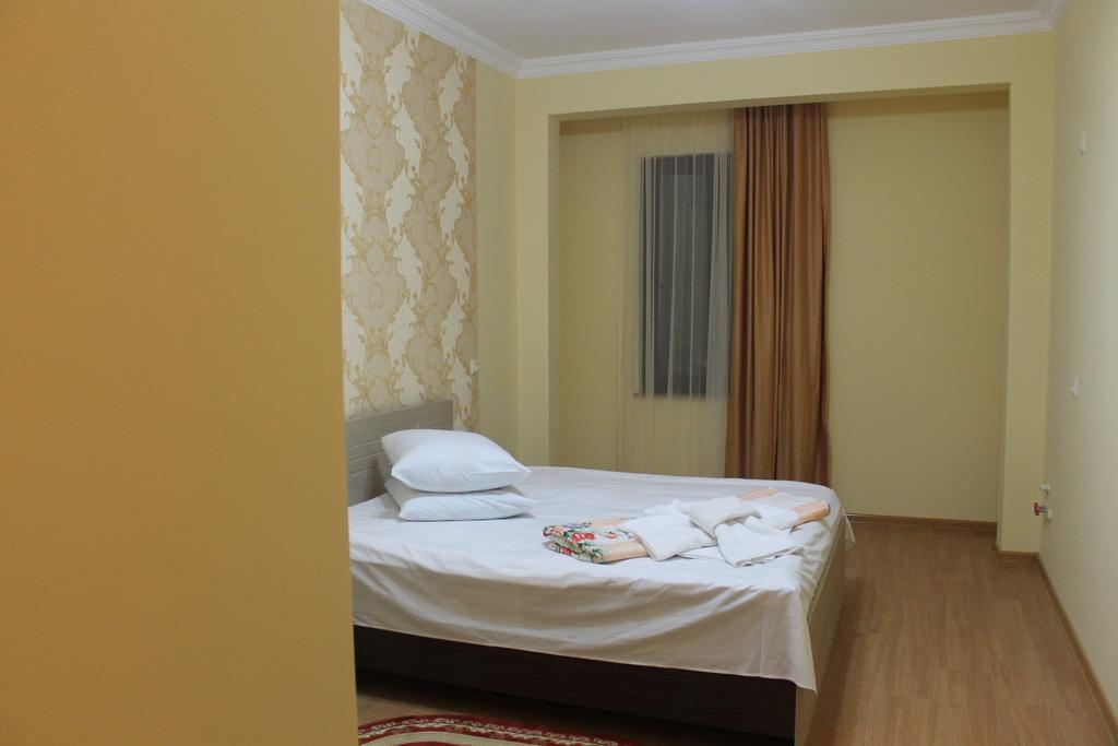 Marani Hotel Батуми Стая снимка