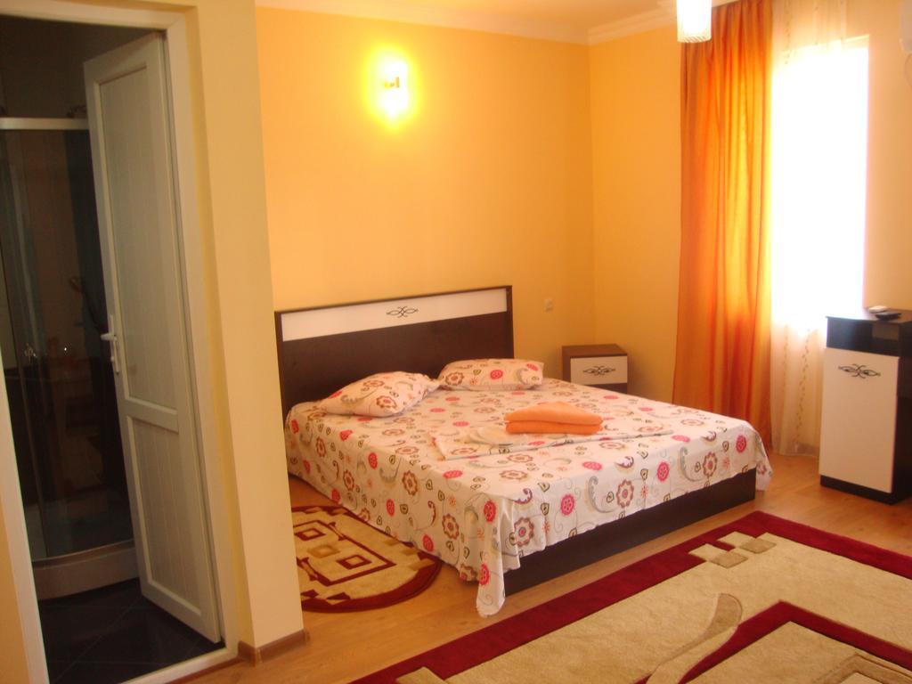 Marani Hotel Батуми Стая снимка