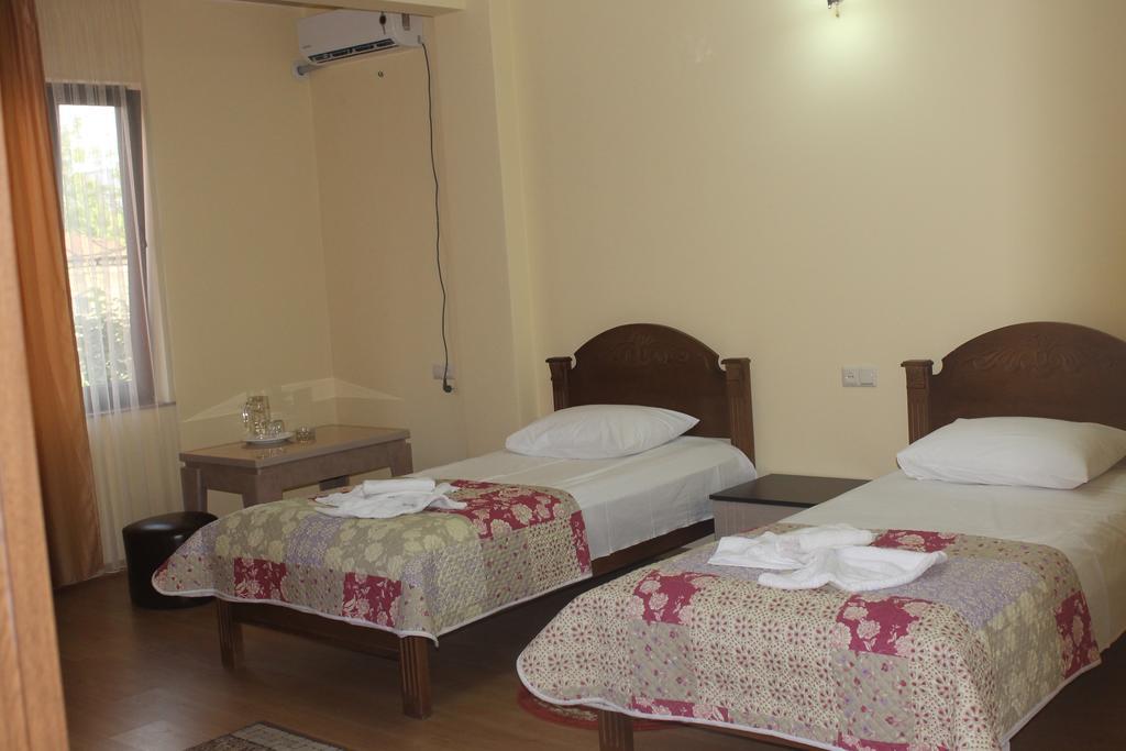 Marani Hotel Батуми Стая снимка
