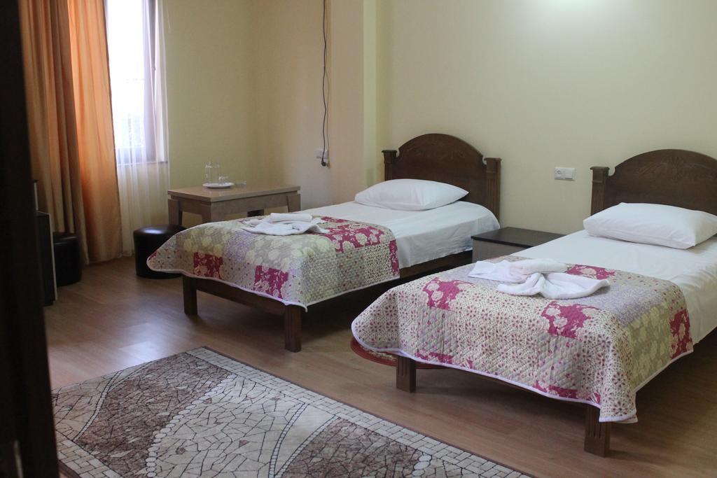 Marani Hotel Батуми Стая снимка