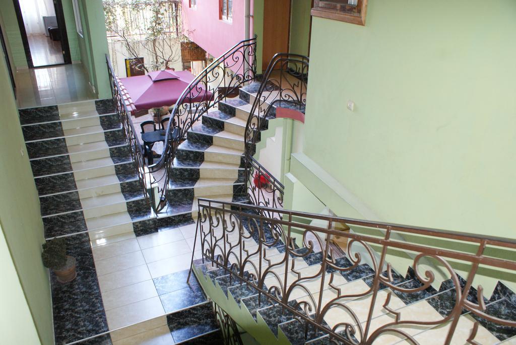 Marani Hotel Батуми Екстериор снимка