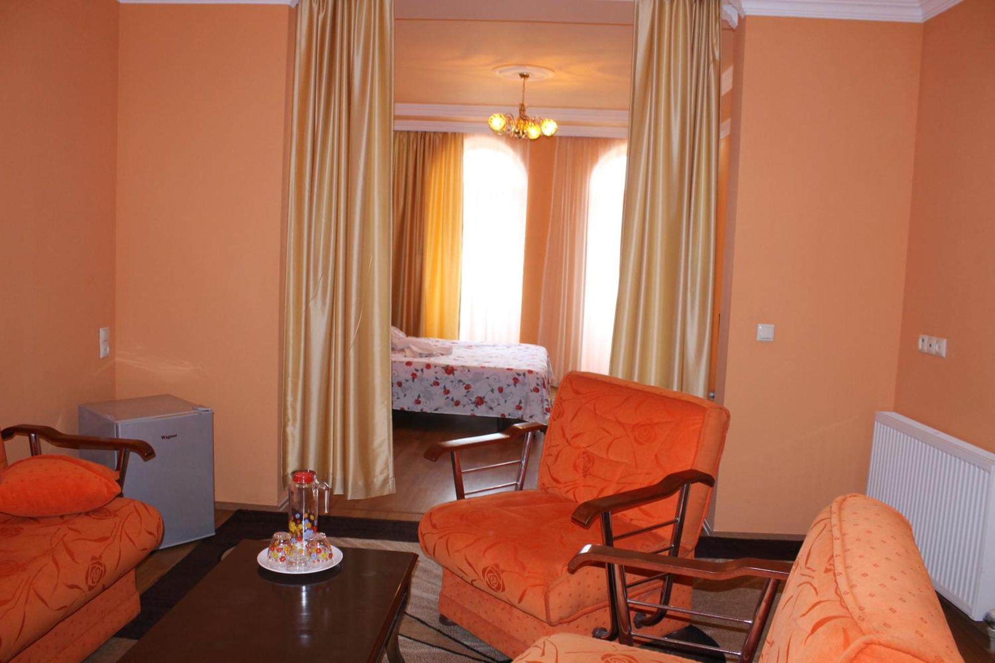 Marani Hotel Батуми Стая снимка