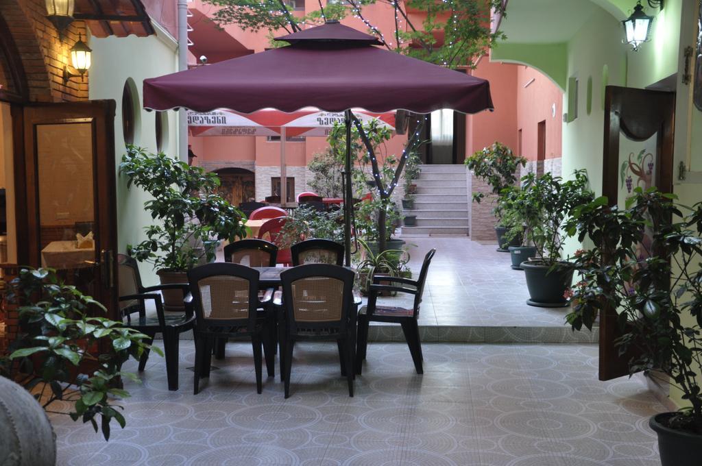 Marani Hotel Батуми Екстериор снимка