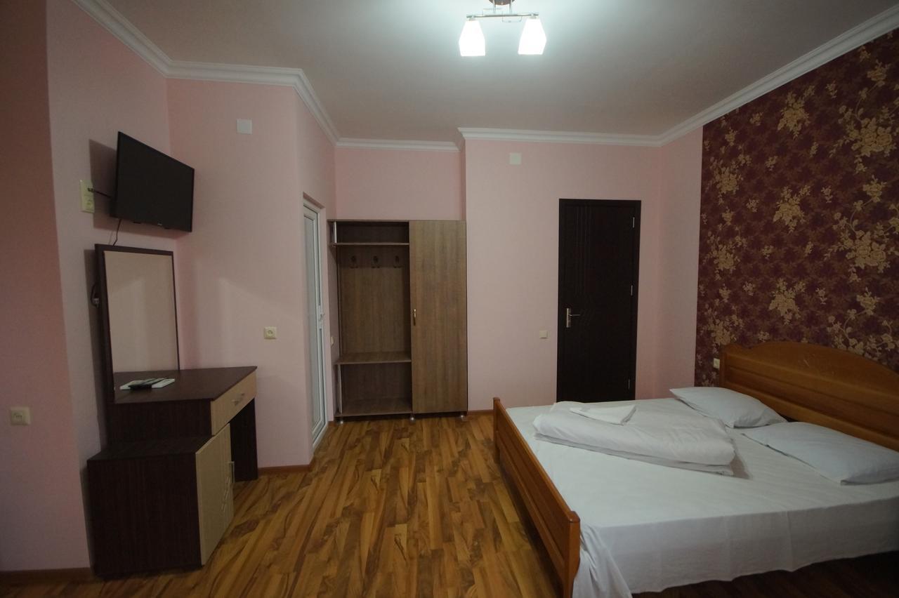 Marani Hotel Батуми Екстериор снимка