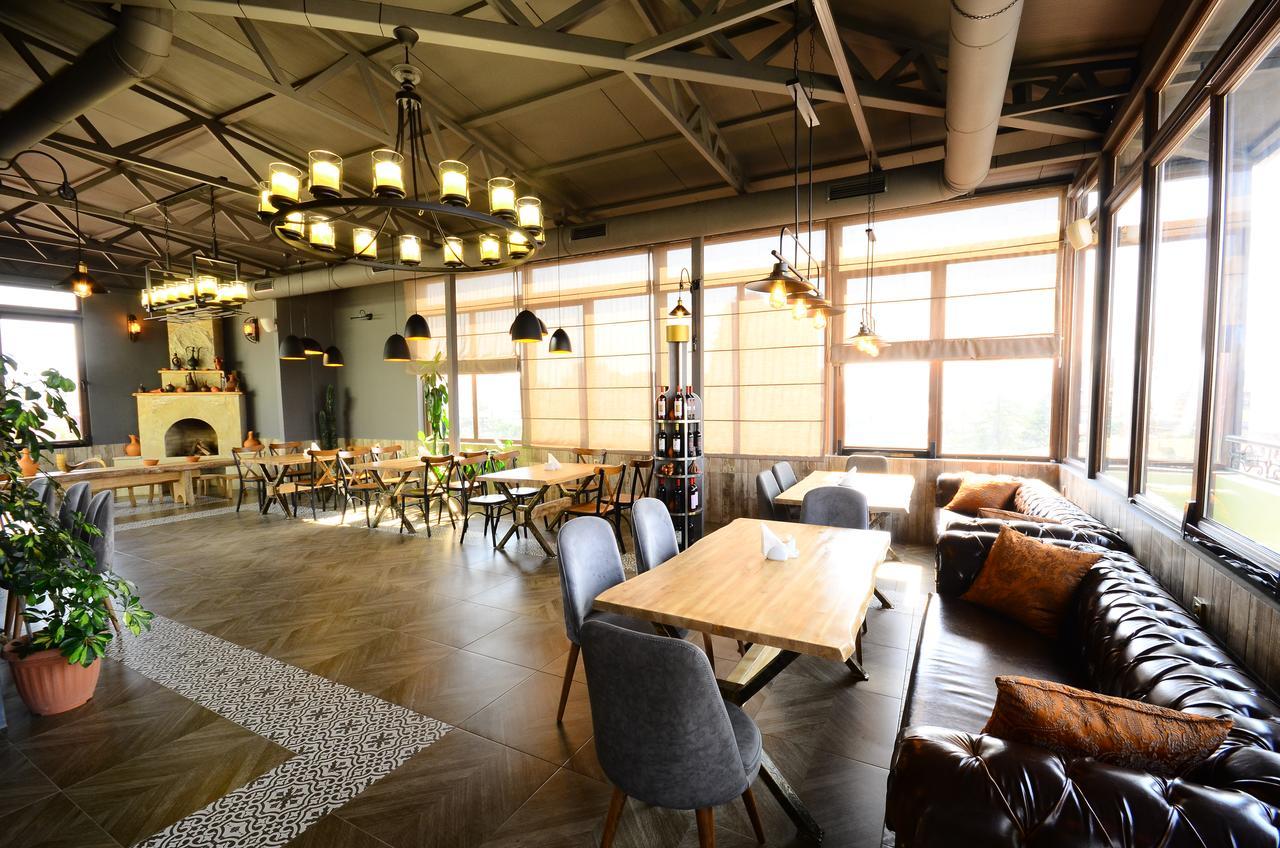 Marani Hotel Батуми Екстериор снимка